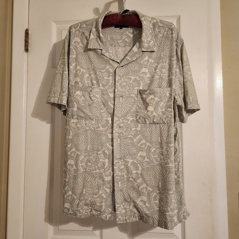 Vince Men's Casual Gray and Cream Button Down Shirt